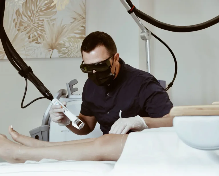 Athena Laser epilation laser par un professionnel de santé